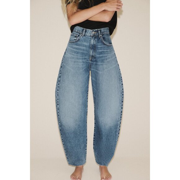 ZARA HIGH-WAIST TRF BARREL JEANS - Picture 3 of 10